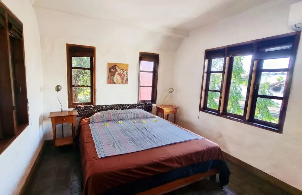 Flash Back Bungalow