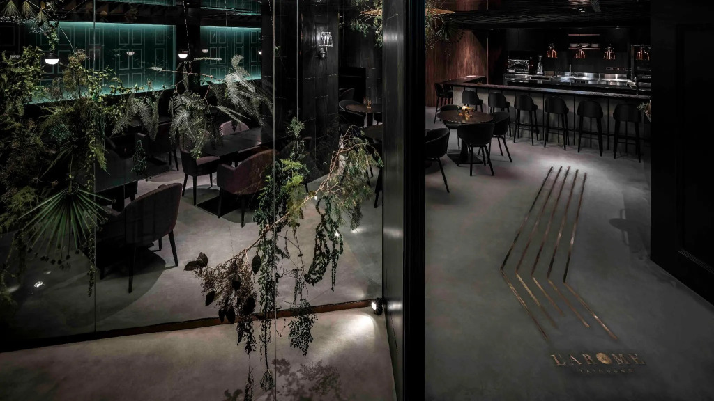Reddot Hotel