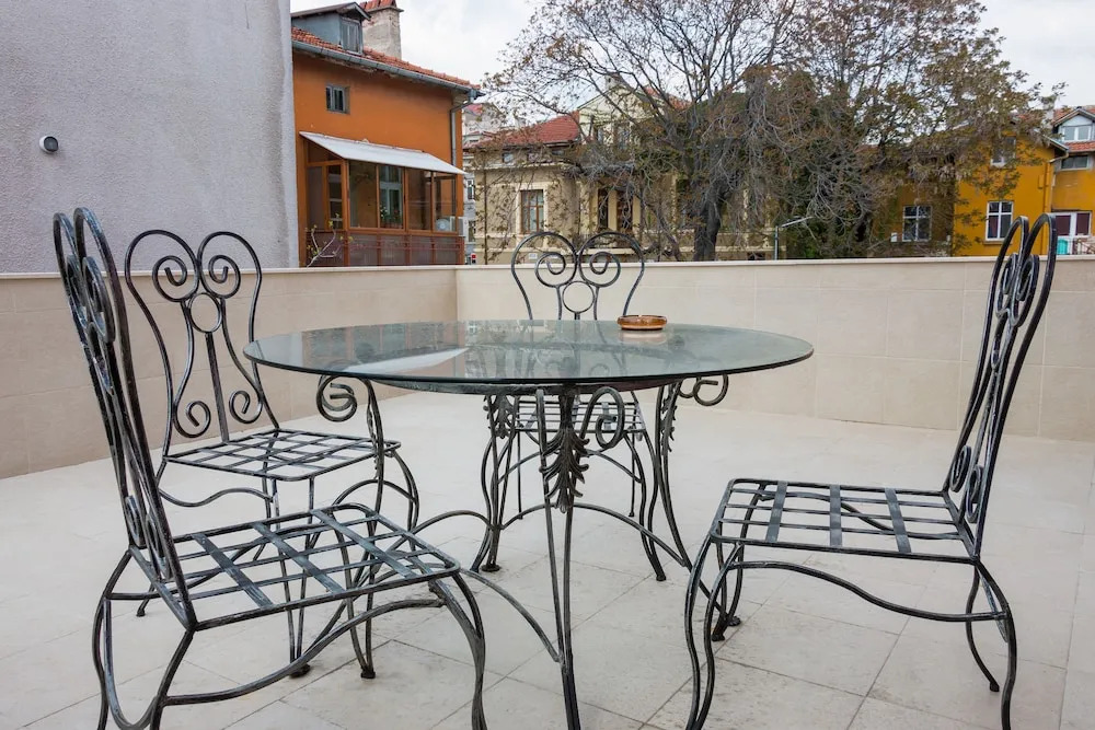 FM Luxury 1-BDR Apartment - Vesela's