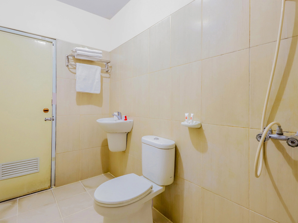 OYO 919 Hotel Kalisma Syariah Near RS Pelni