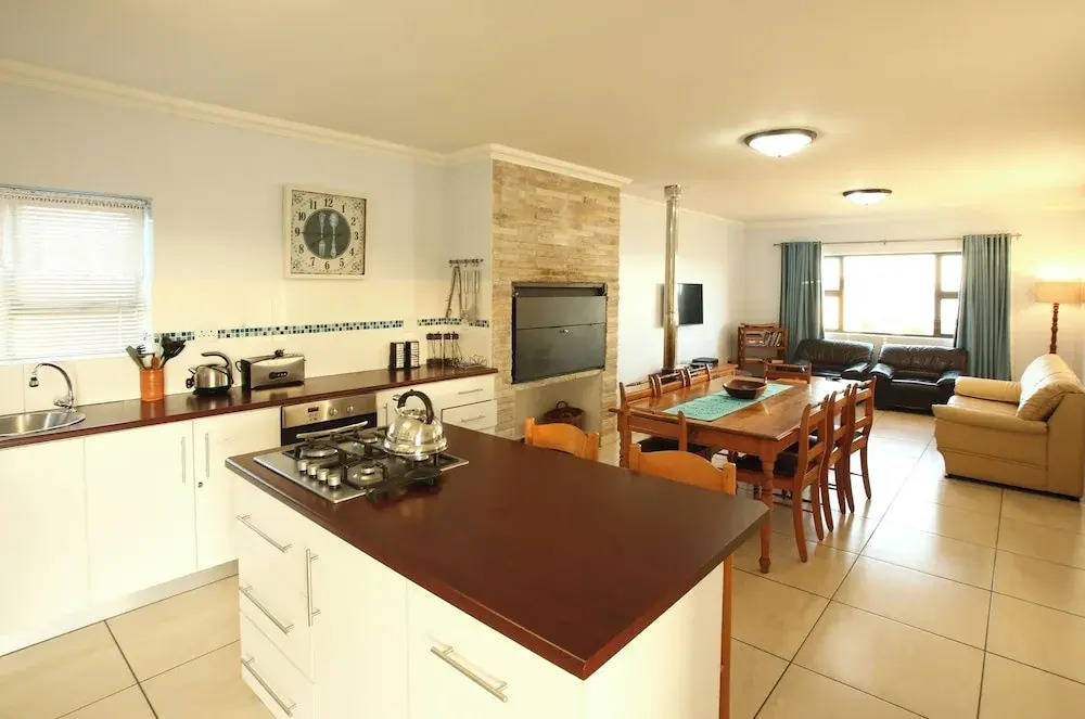 Sa-Ais, Langebaan 6-sleeper