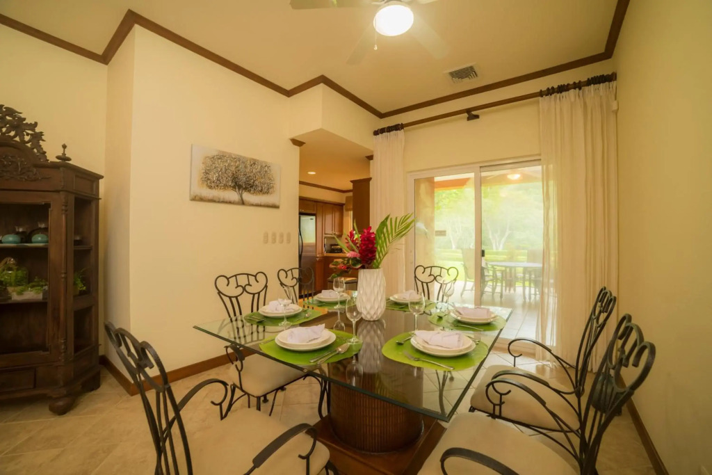 Nice ground floor 3 bedroom with golf view