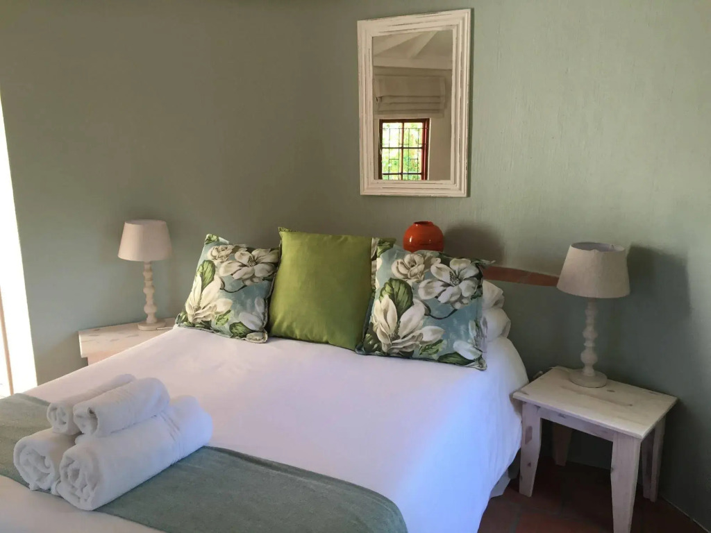Tarn Country House
