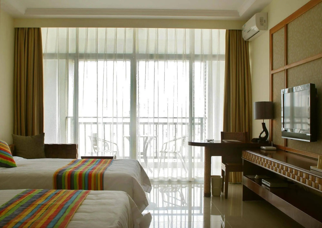 Century Landscape Sea View Hotel