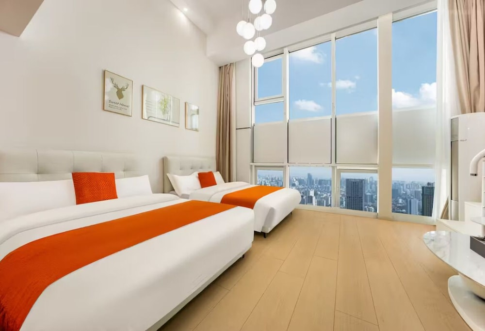 The HEJINN House Design Lofts & Suites-Chunxi Road T,aikoo Li Branch