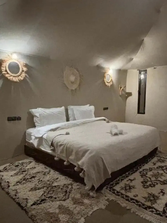 Sunshine luxury desert camp