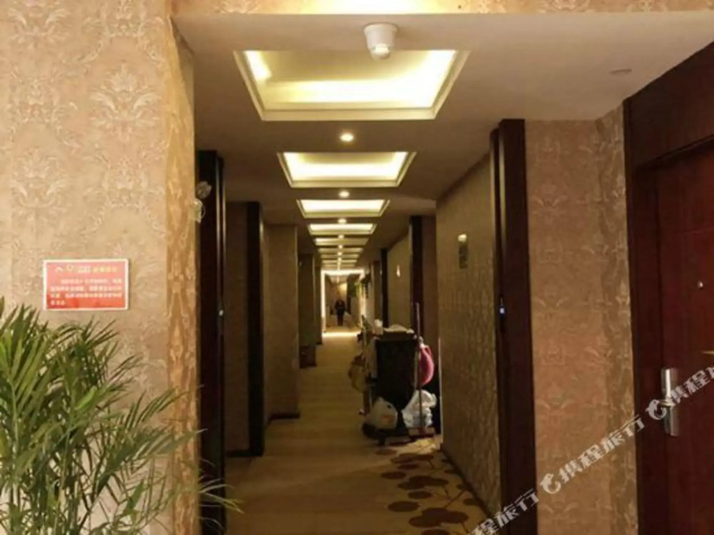 Super 8 Hotel Select (Chuzhou Dongpo West Road Langyashan Subway Station Branch)