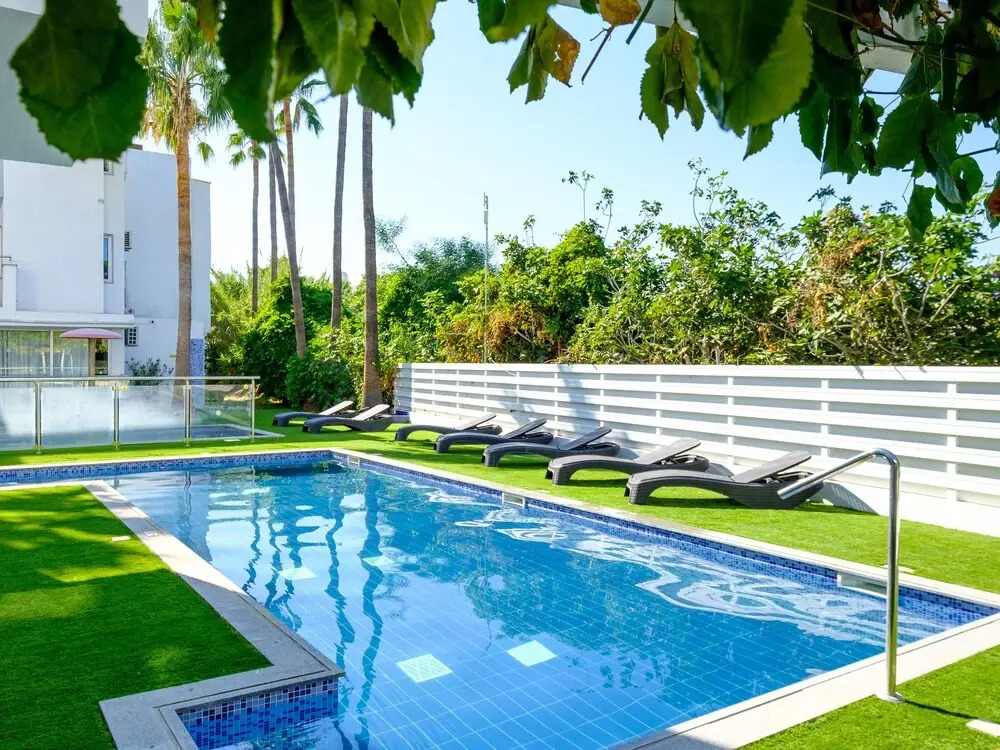 Rio Gardens - Great 1-bdr Apt w Balcony