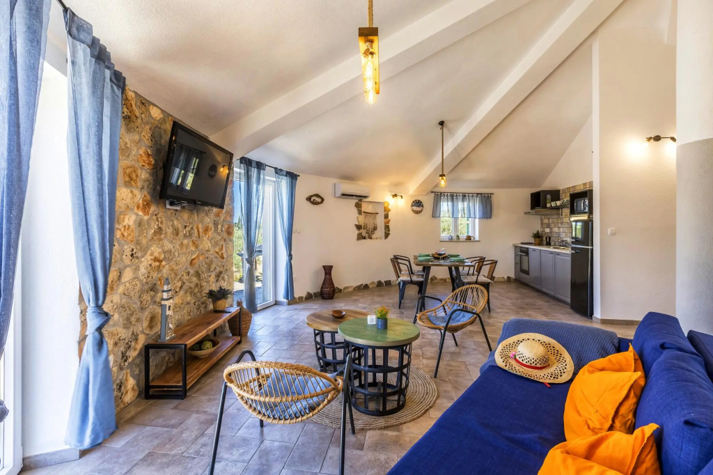 Heritage in Mirca with 2 bedrooms and 1 bathrooms