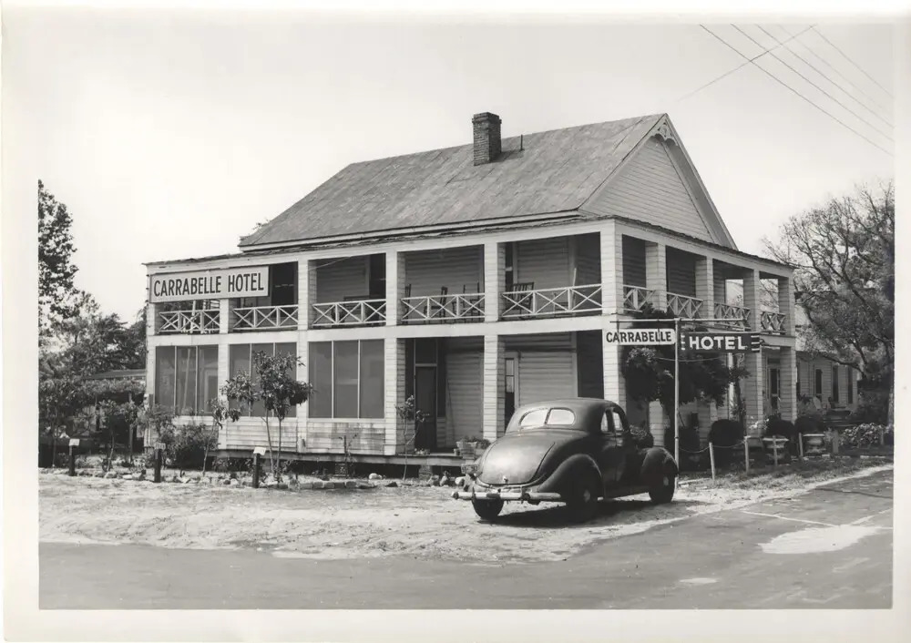 Old Carrabelle Hotel Captains Quarters Suite