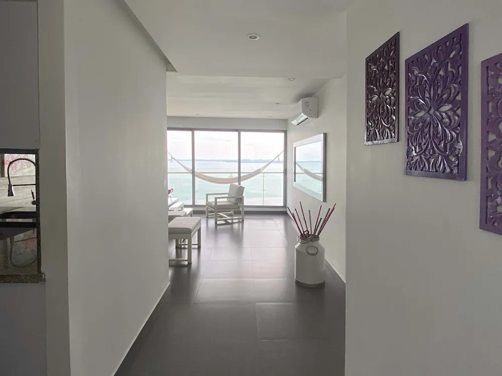 w Amazing 3BR w Ocean View in Marbella