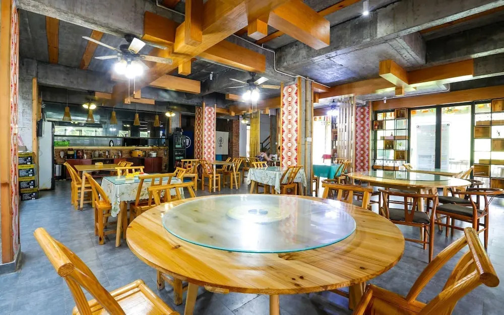 Bajie Youth Hostel National Forest Park