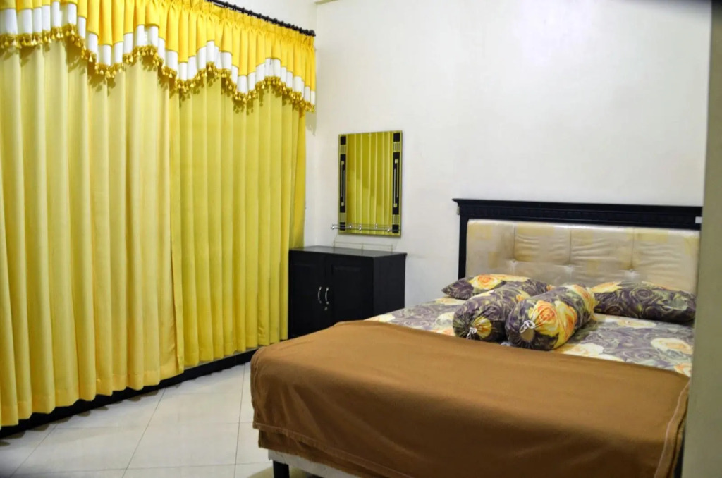 Hotel Ratna