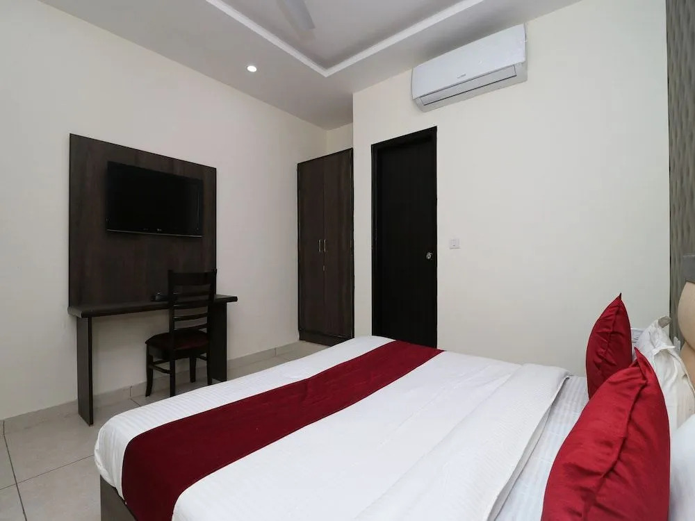 OYO 12472 Hotel Olive