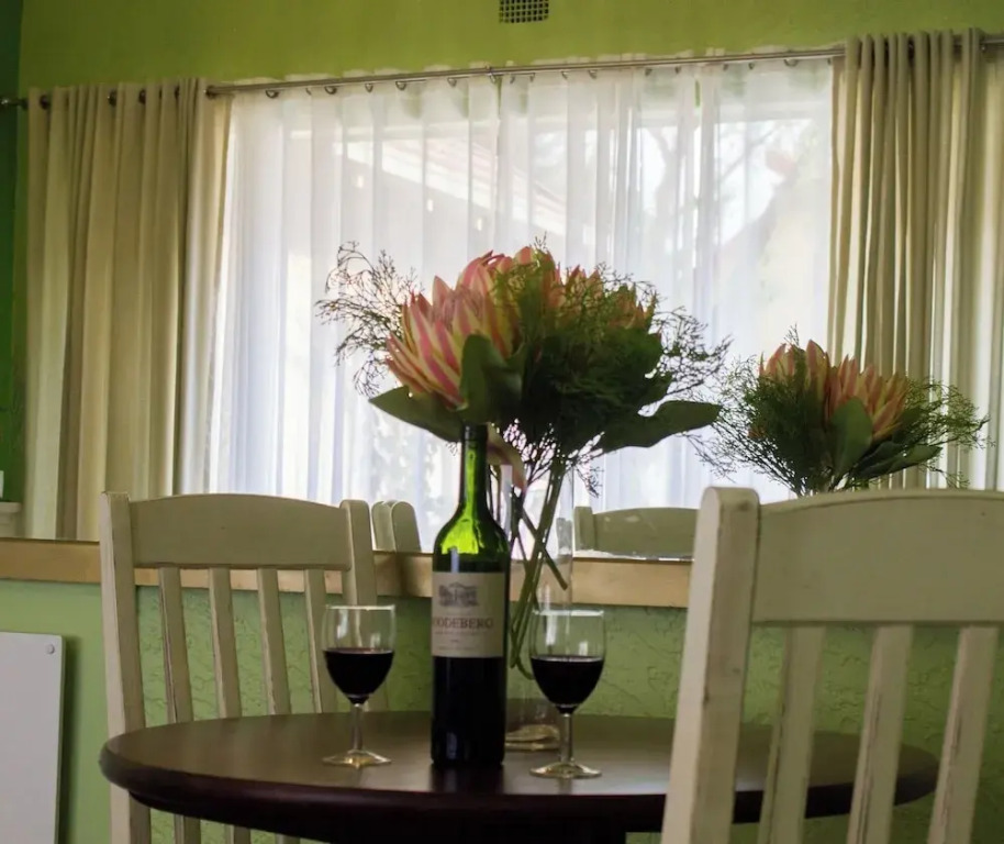 Madison House & Cottages