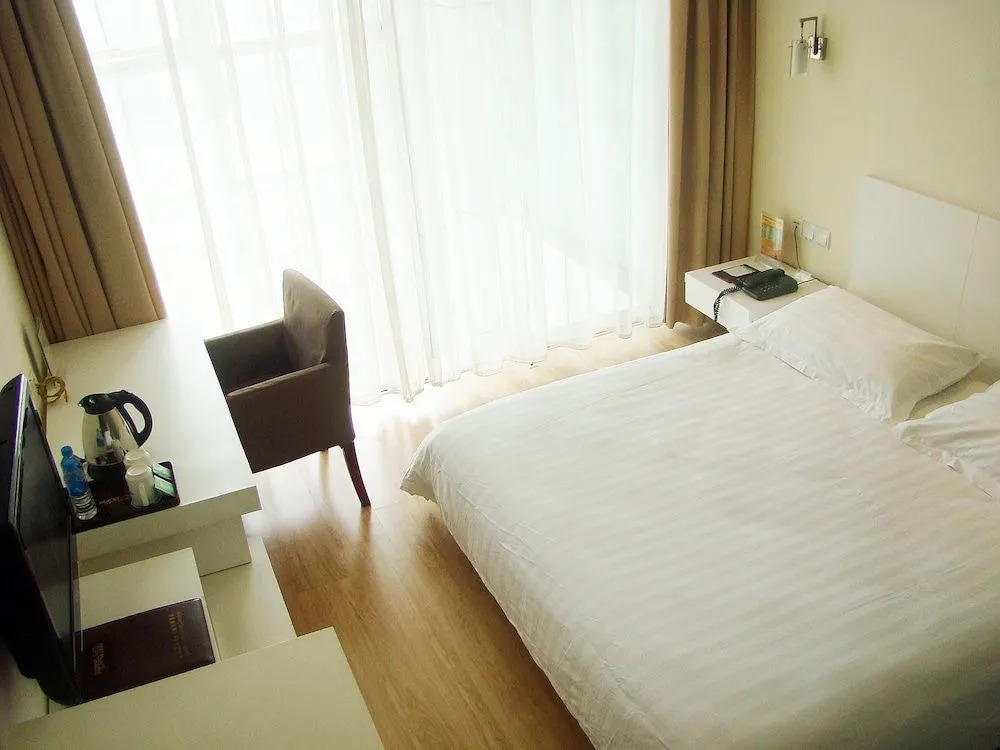 Motel 268 Shenzheng Huanggang Branch