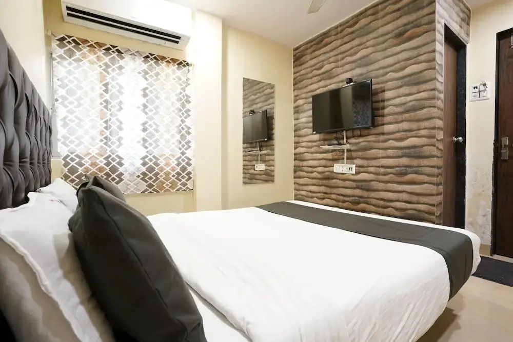 U LIFE HOTEL