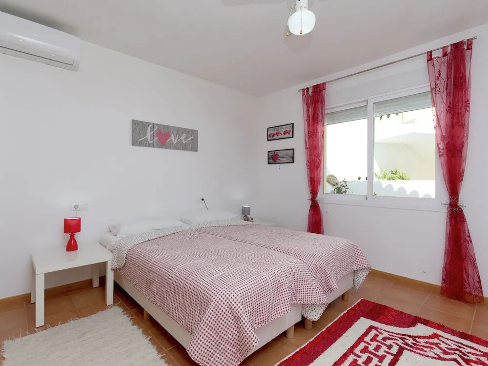 Sunny Coastal Stay in Zingst