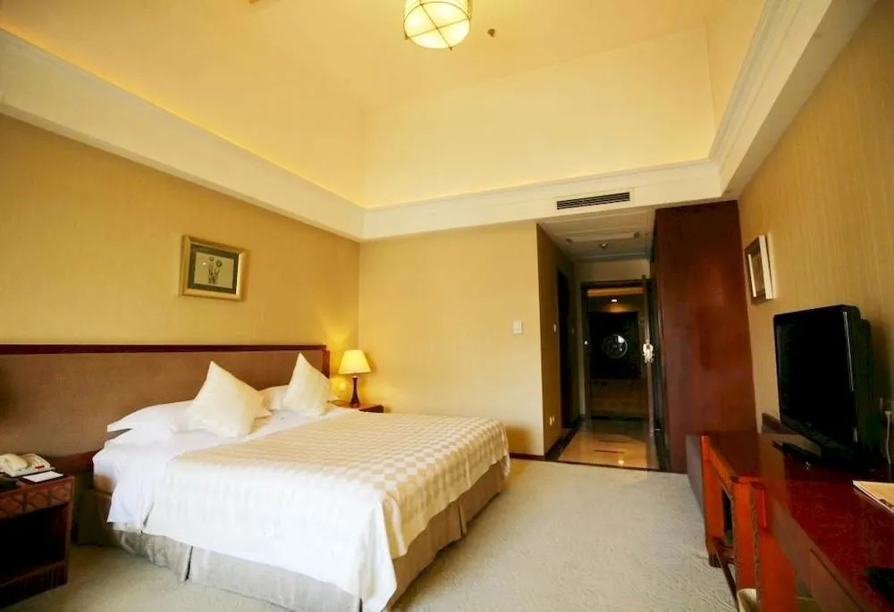Yichang Guobin Garden Hotel