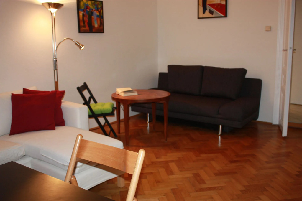 Homelike City Apartment