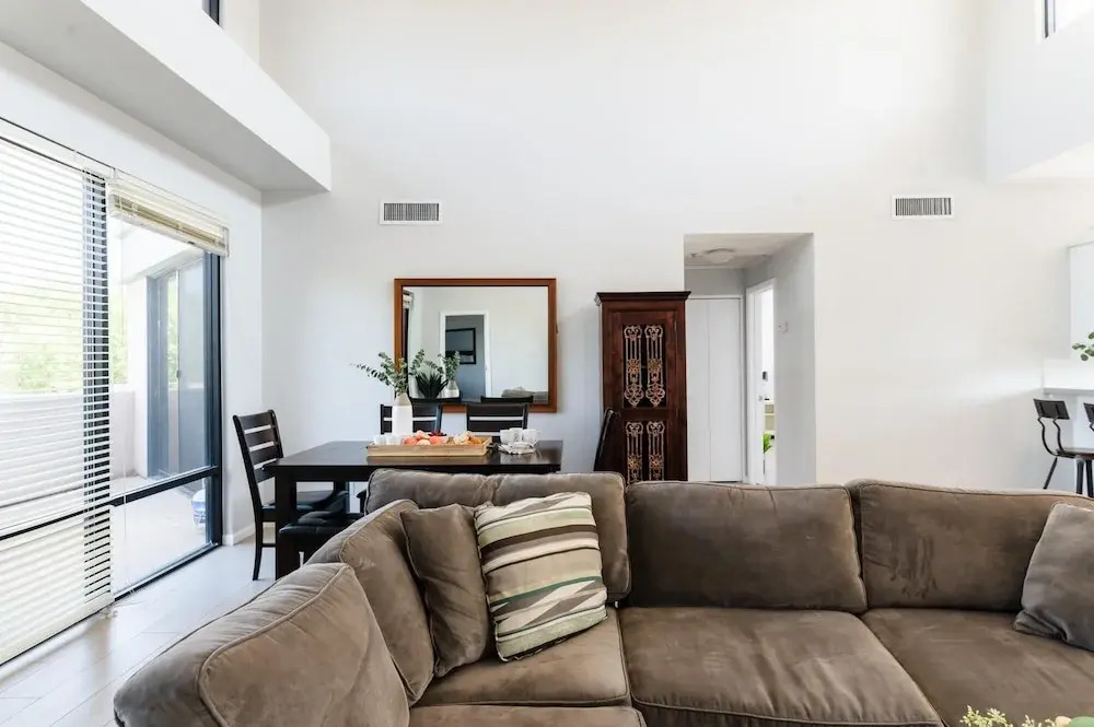 N 75th St #202 - Ivory II