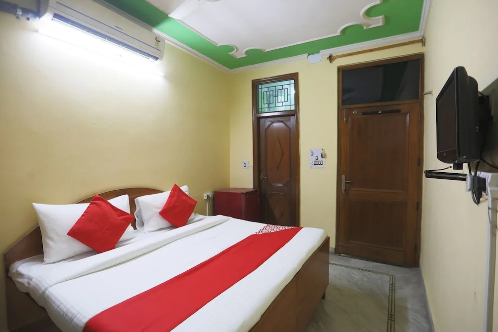 Singh Hotel