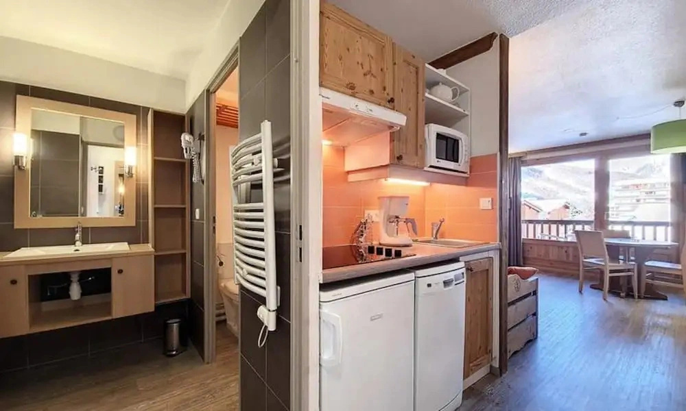 Comfortable Studio Central Location Balcony