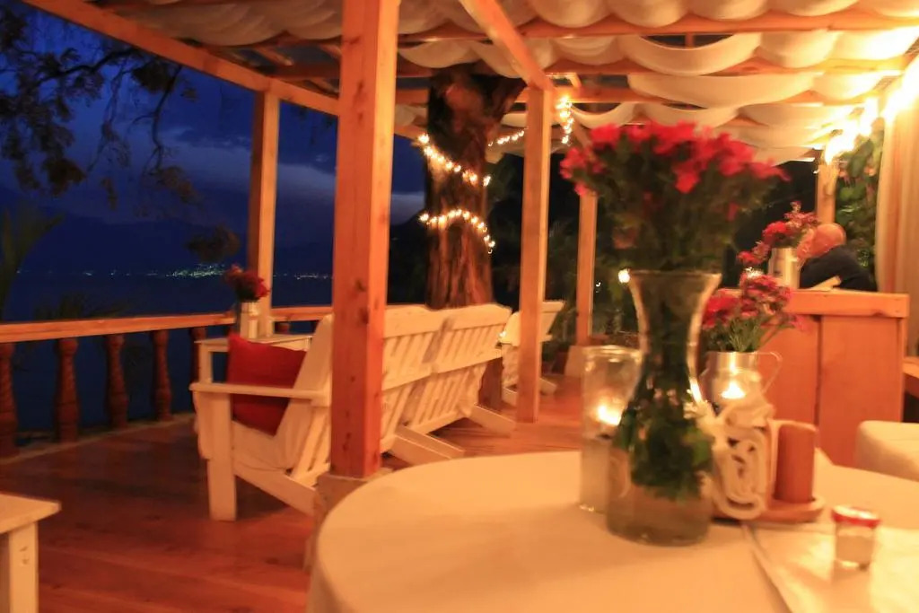 Hotel La Casa Rosa