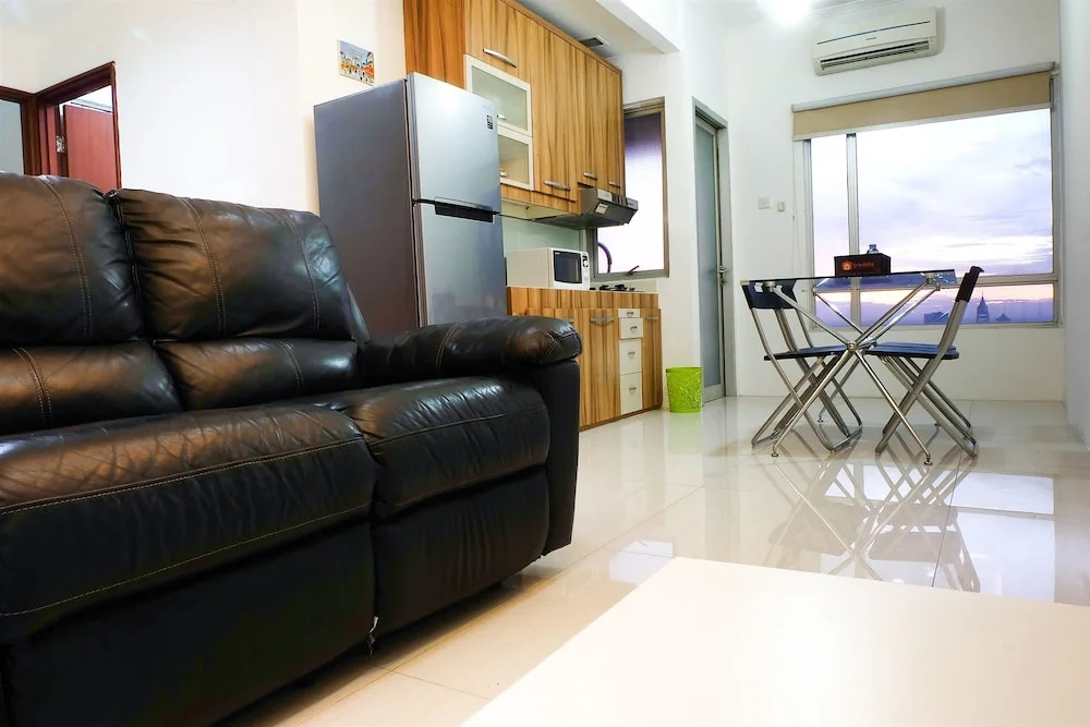 Strategic Location 2 Bedroom Sudirman Park By Travelio