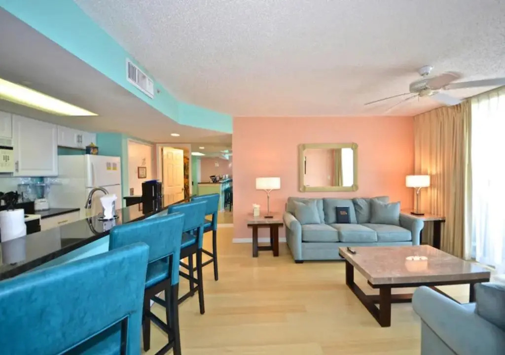 Sunrise Suites by TO