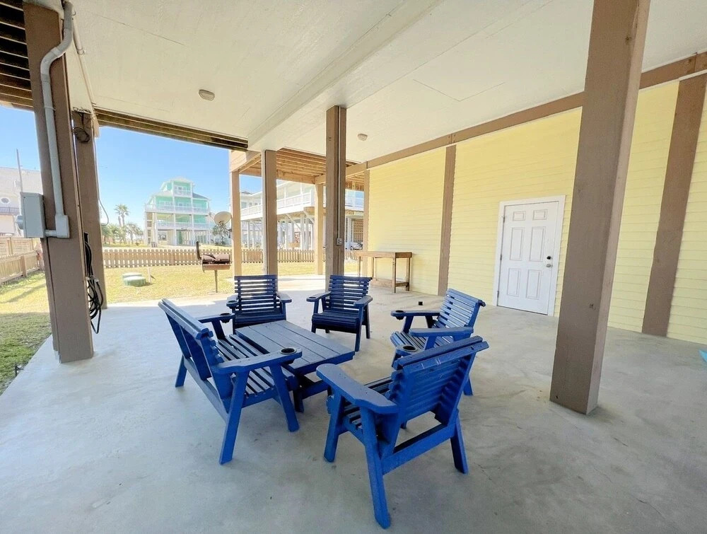 Hooked On A Feeling 3 Bedroom Home by RedAwning