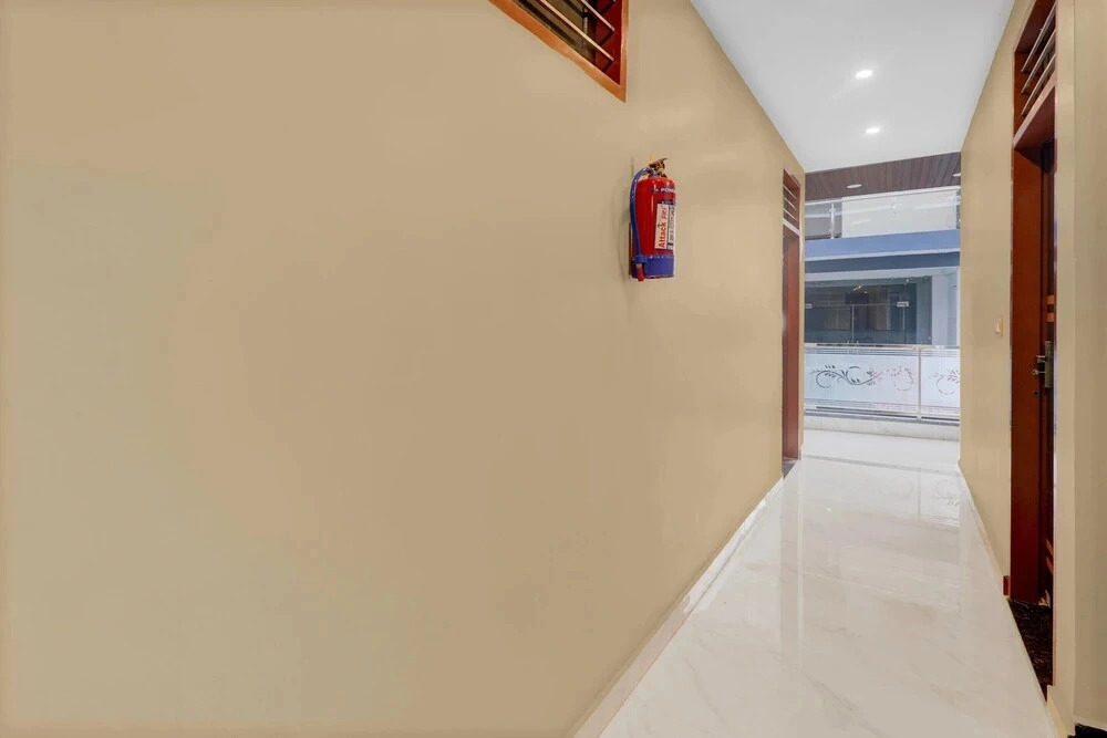 Deluxe Hotel Awadh Regency