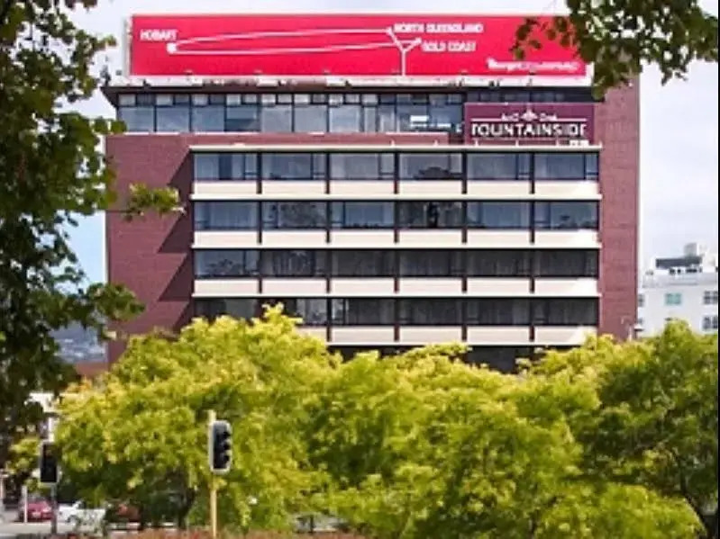 Fountainside Hotel