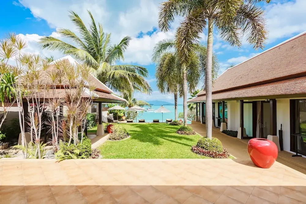 HSH - 3 Bedrooms Front Beach - Bangrak
