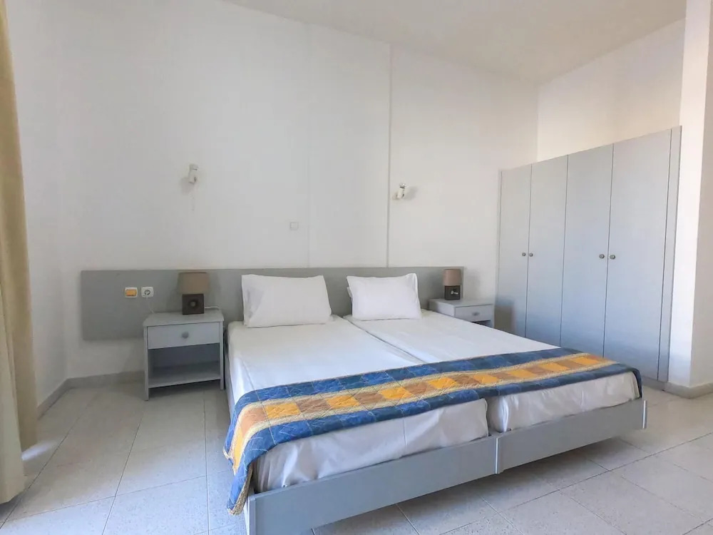 Lefteris Apartments in Ialysos Rhodes