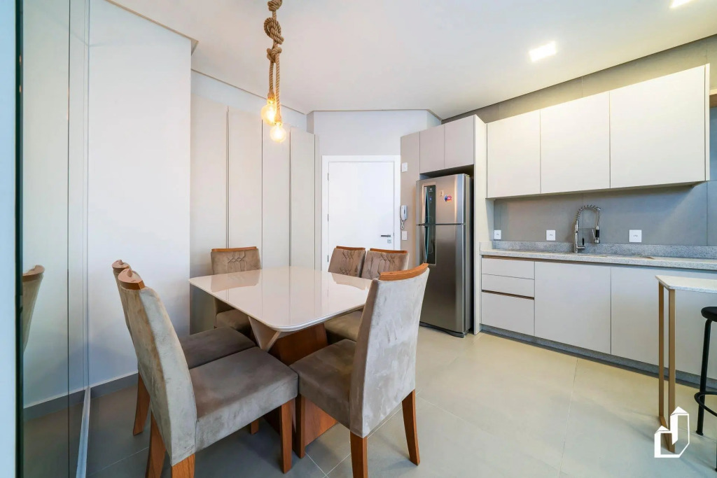 Apartamento Com 02 Dormitórios Em Canto Grande