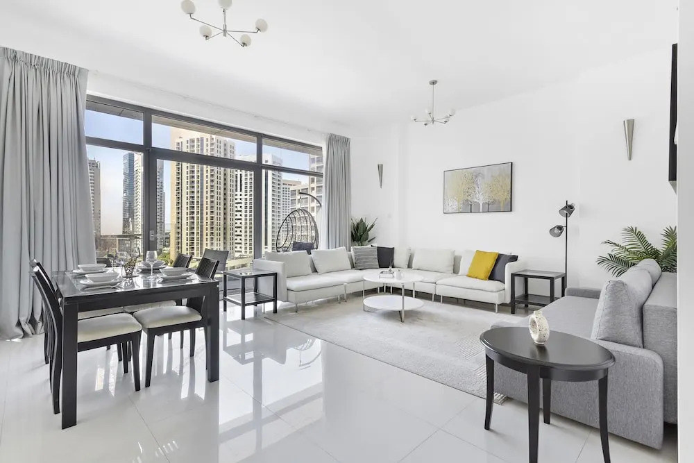 WelHome - Urban Retreat With Terrace And City Views