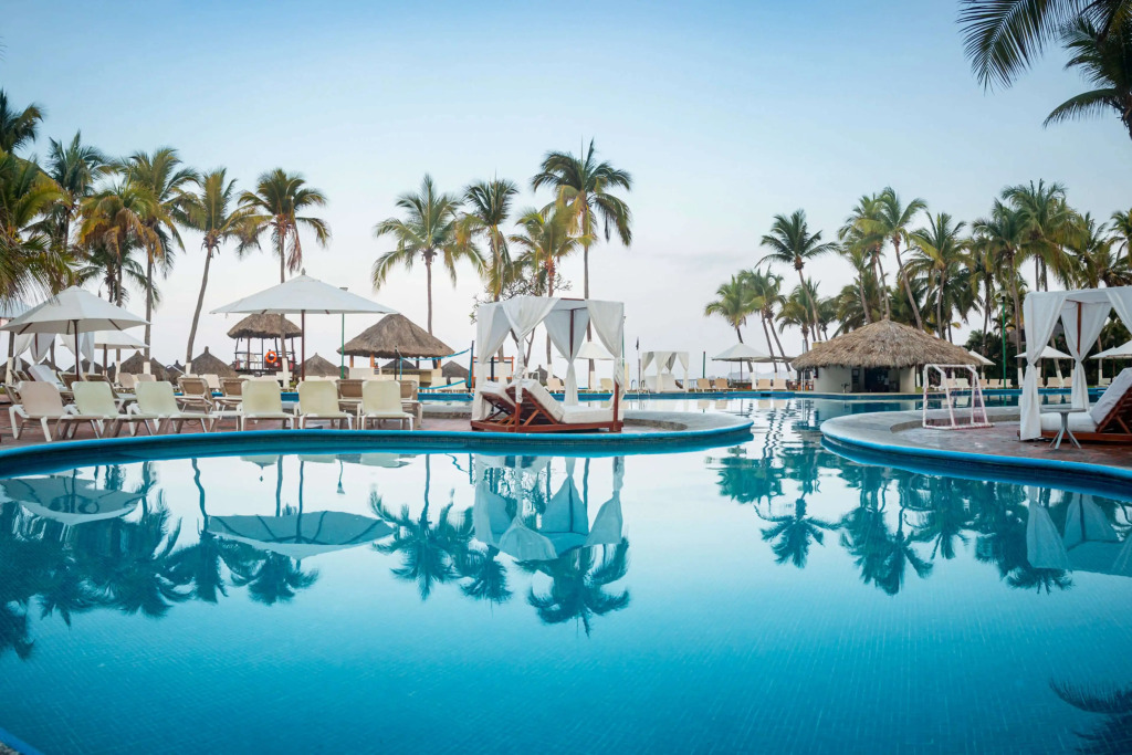 Emporio Ixtapa - with Optional All Inclusive