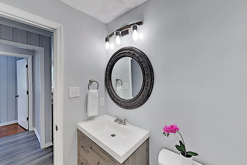 627pined 4 Bedroom Home