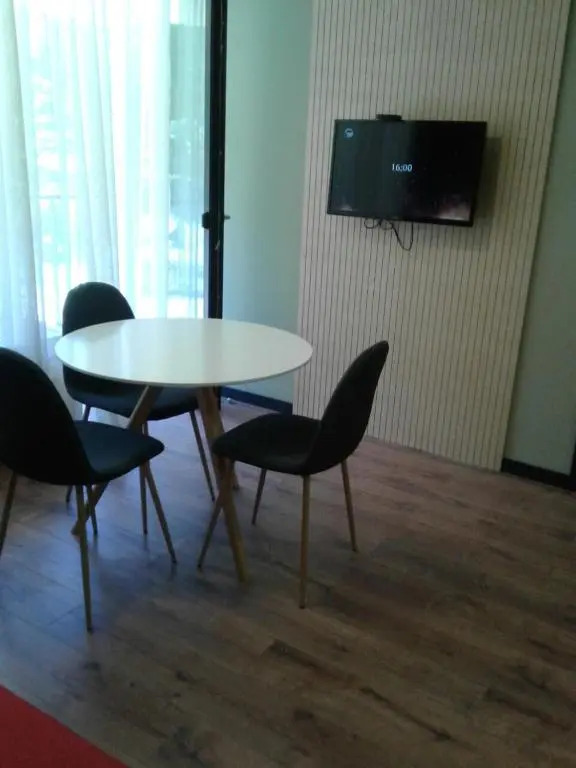 Kokhta-Mitarbi Apartment