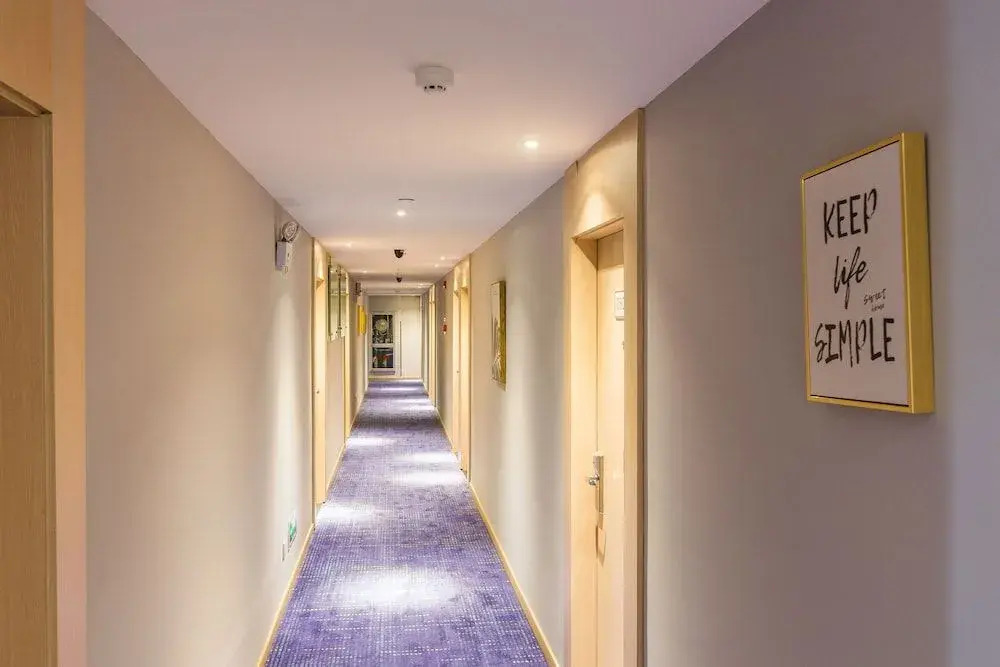 Hangzhou Yueyuan Hotel (Hangzhou Wulin Square Subway Station)
