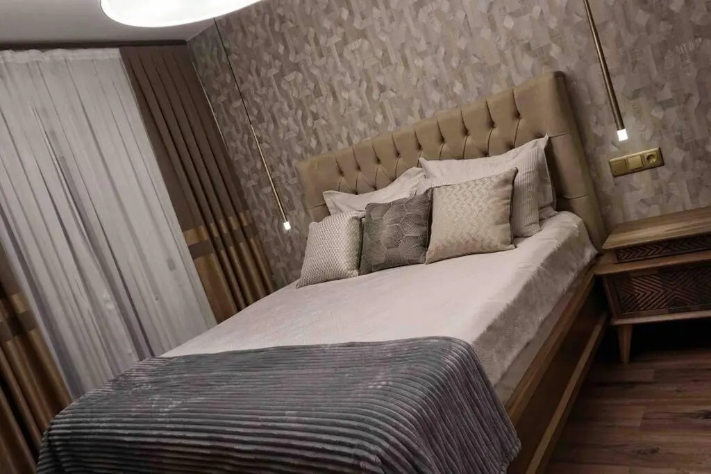 New Luxury 3-bedroom apartment