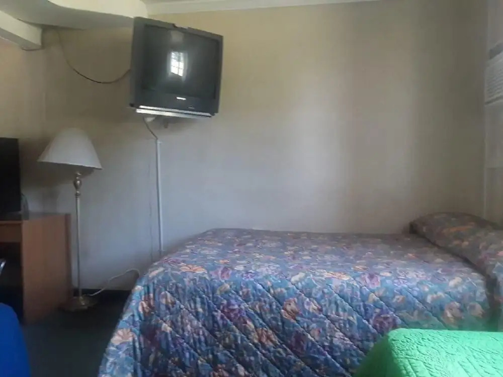 Maples Motel