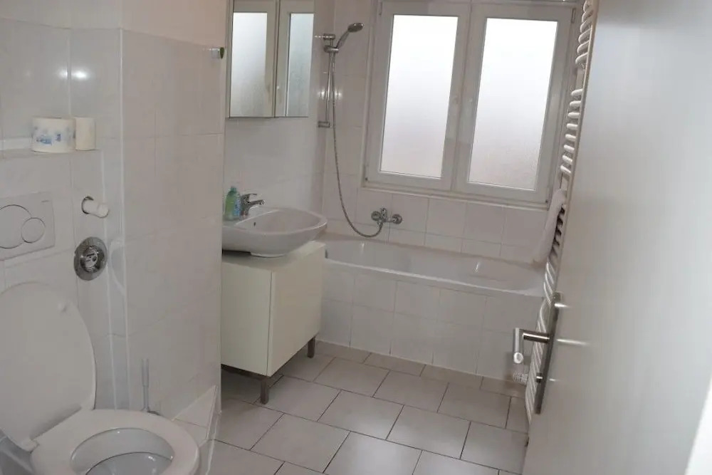 AB Apartment 13