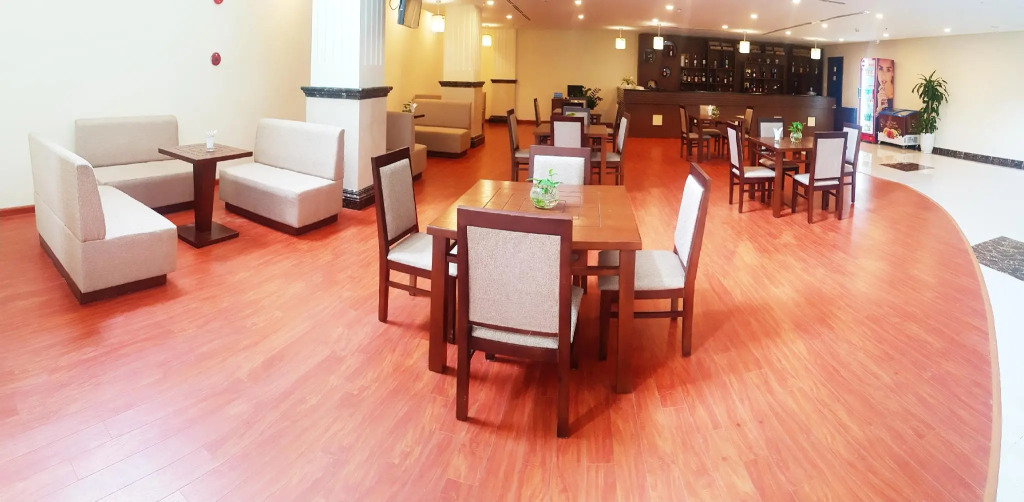 Sai Gon Phu Tho Hotel