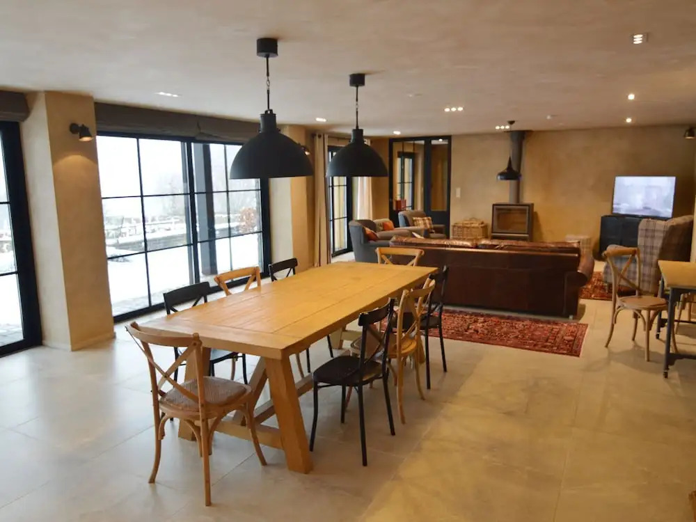 Modern Villa with Shared Pool Nearby Saint-Hubert
