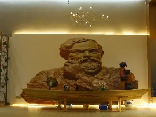 Fenglin Art Hotel