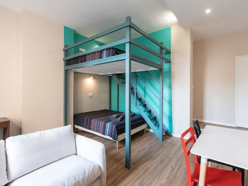 Studio Camelina Gauche City Room