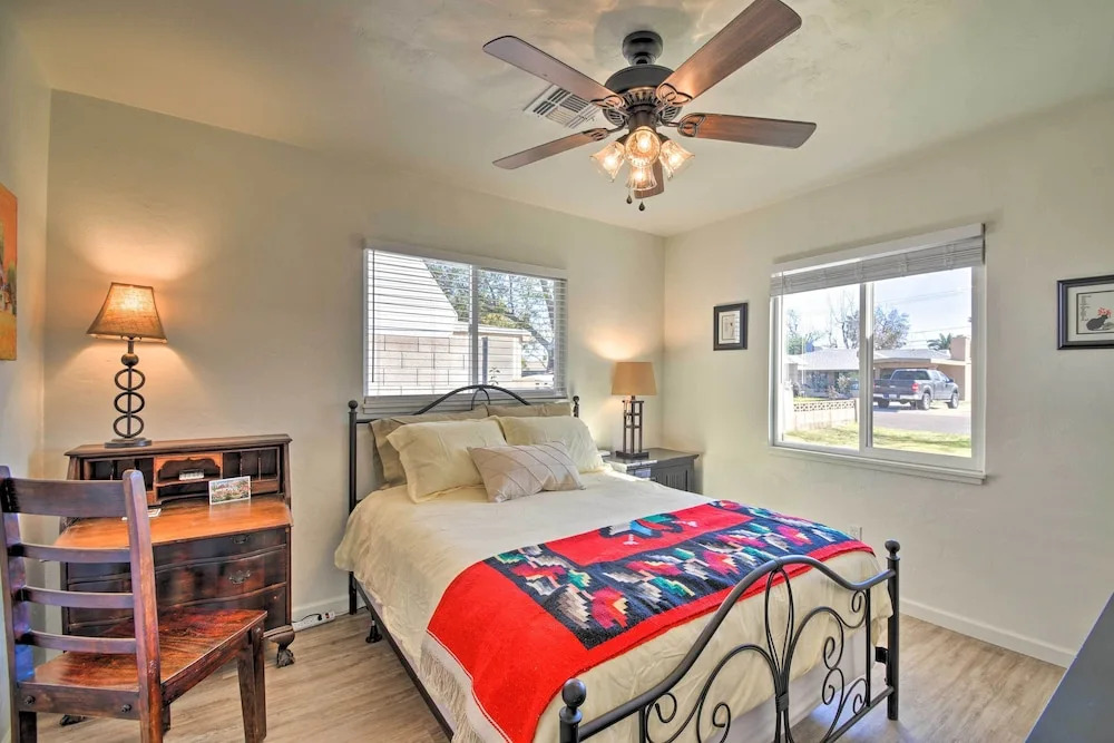 Pet-friendly Phoenix Home: Breezeway & Fenced Yard