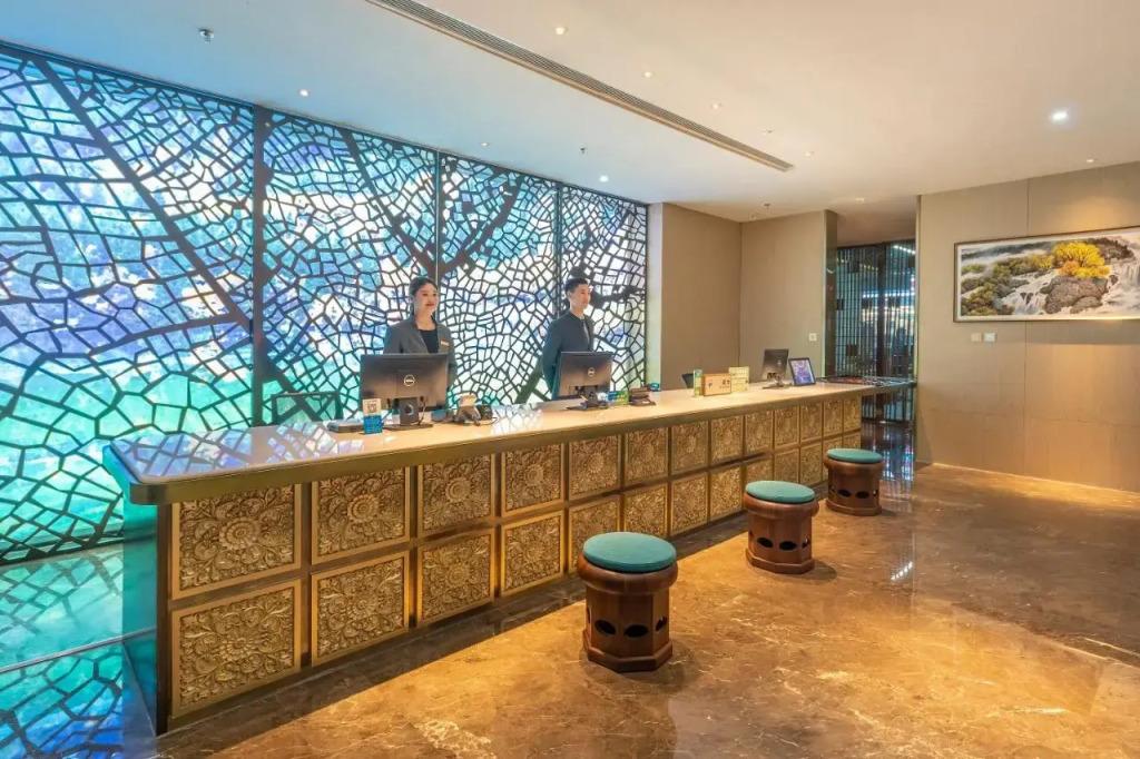 Jiuzhaigou Hotel - Chengdu